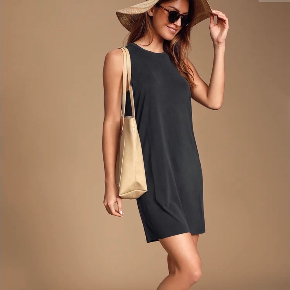 Lulus black sleeveless shift dress